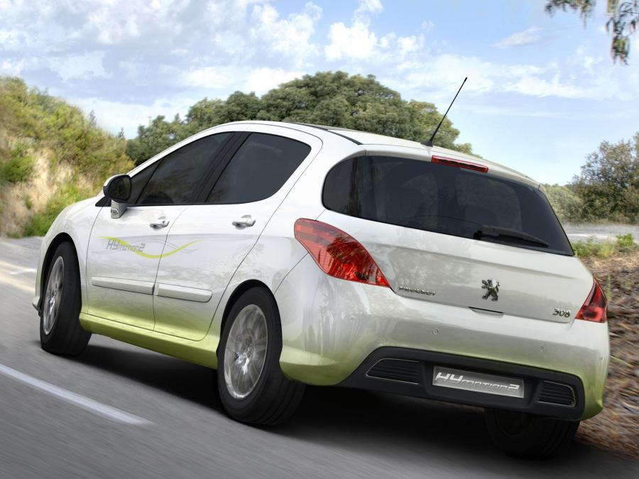  Peugeot 308 HYmotion2 Concept 2008 года  (фото 2 из 3)